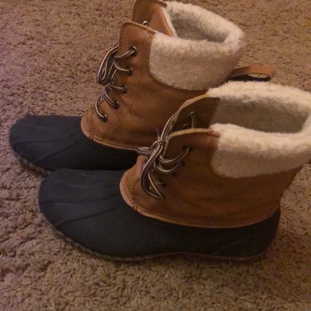 Duck boots